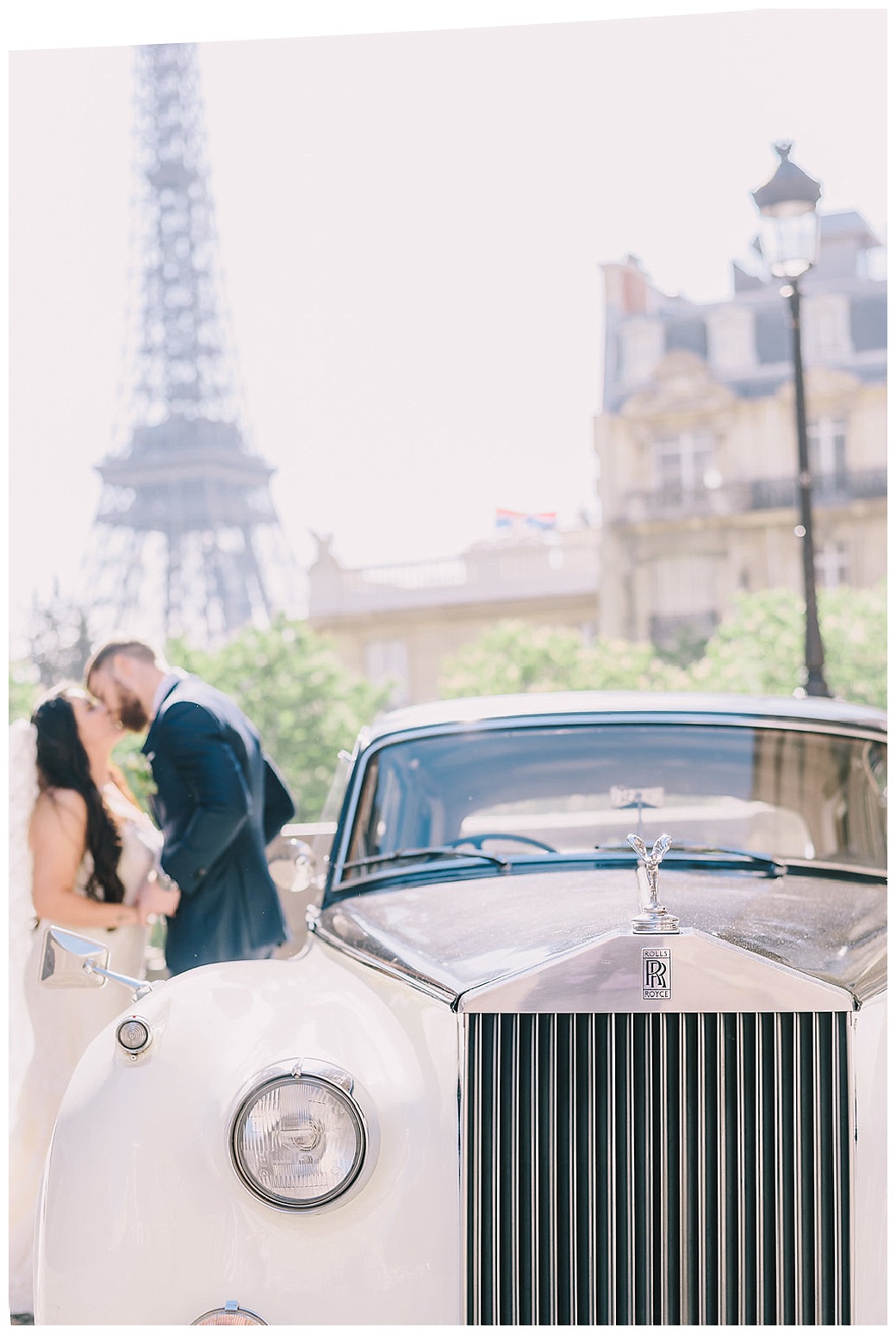 vintage car, elope in paris, paris celebrant, paris officiant