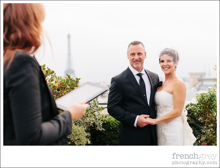 officiant,celebrant,wedding,Paris