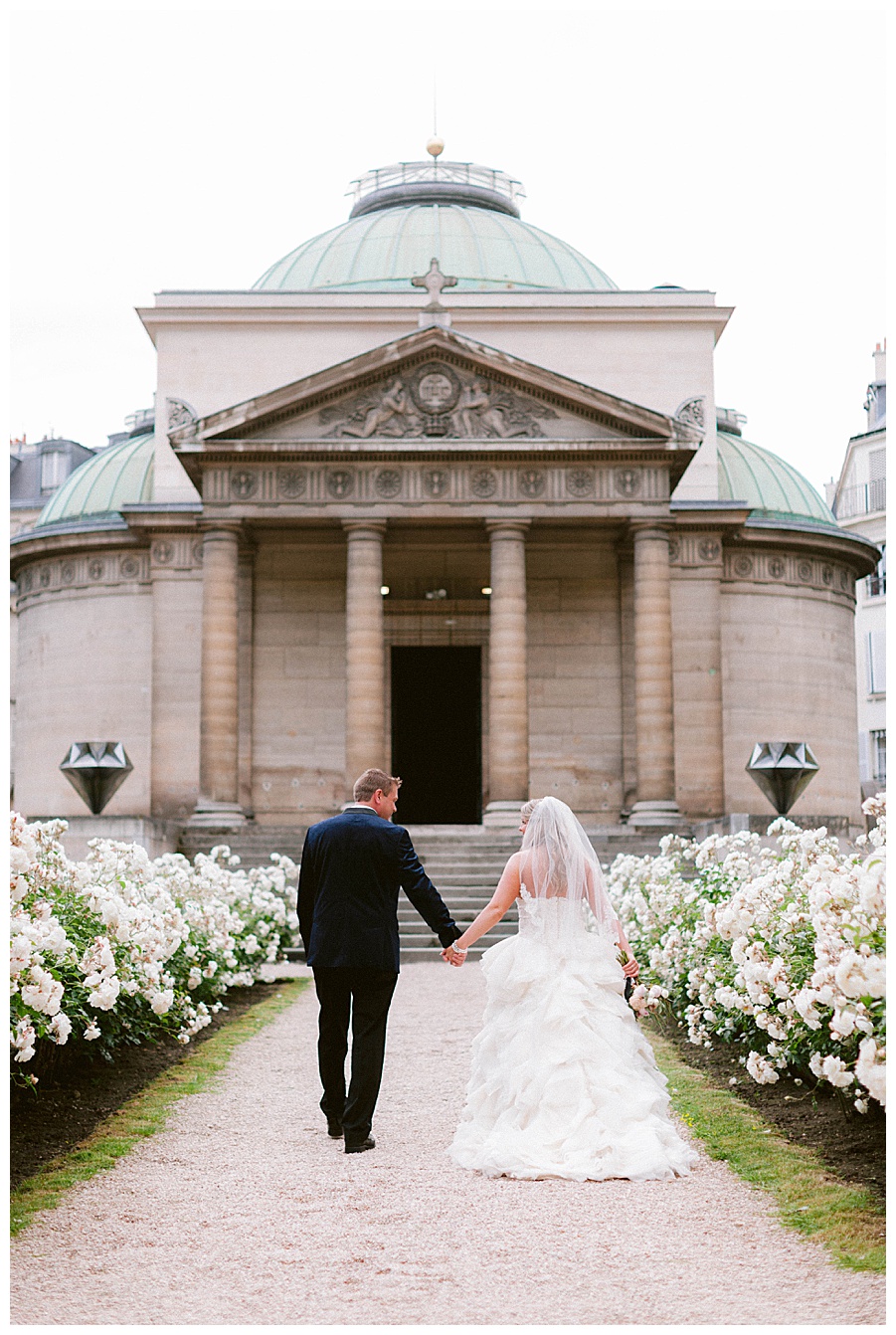 paris elopement planner, wedding officiant in paris, paris wedding in Palais Royale gardens, Paris wedding planner located in Paris, chapelle Expiatoire wedding church wedding in Paris